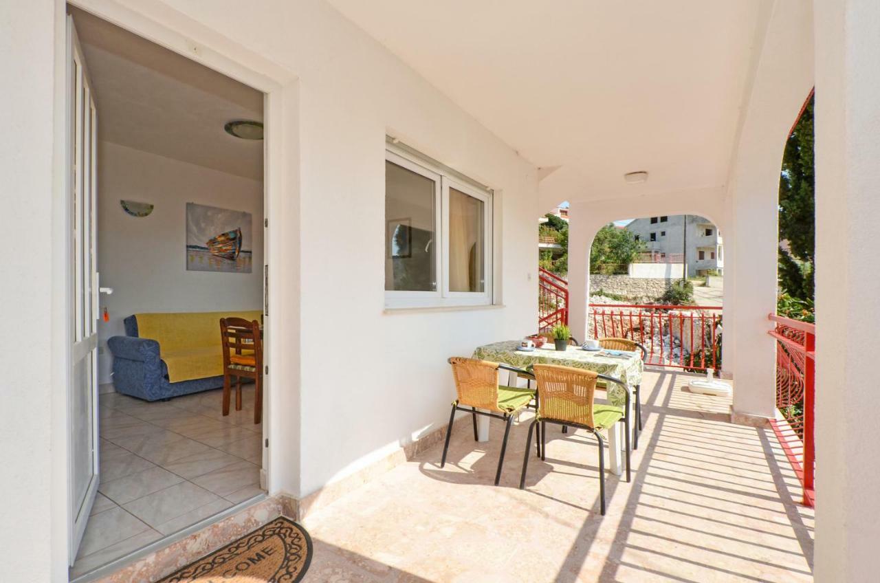Apartment House Juretic - 50 M From The Beach Trogir Exterior photo